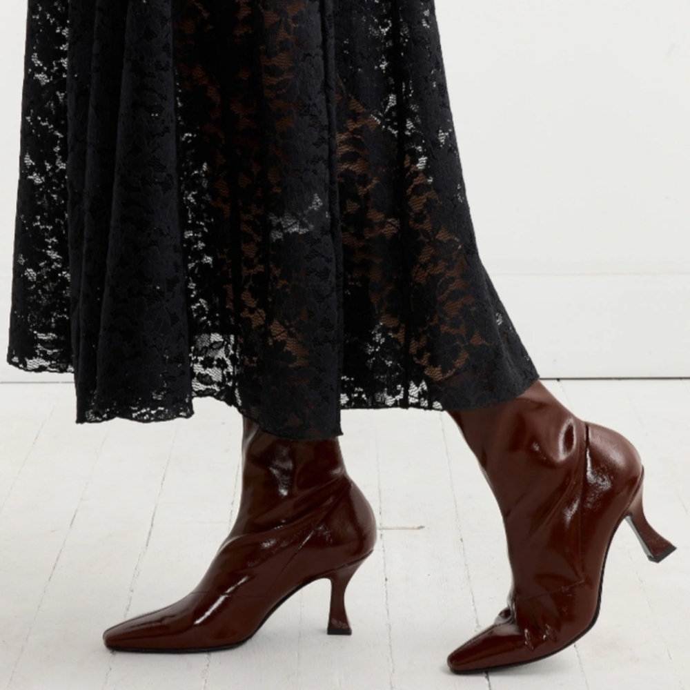 NOMIA Athena Ankle Boot in Prune 37 New In Box - Picture 2 of 16